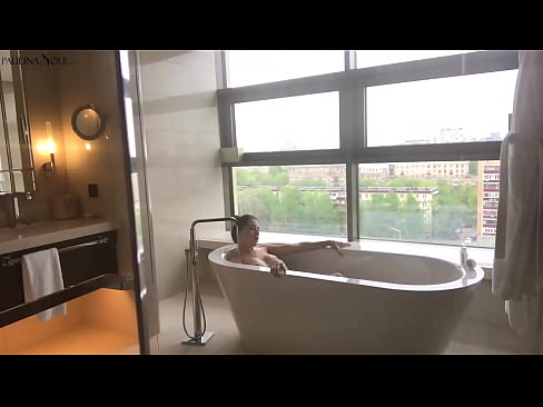 ❤️ Ogromna bejba strastno drka svojo pičko v kopalnici ❤️ Trdi porniči na porno sl.desixxxtube.ru ❌️